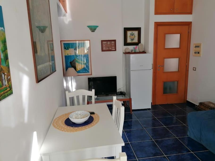 Grazioso Appartamento A Ischia Zona Pilastri מראה חיצוני תמונה